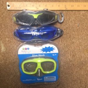 3 pairs of swimming/diving goggles